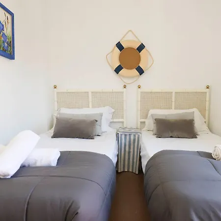 Differentflats Palafox דירה